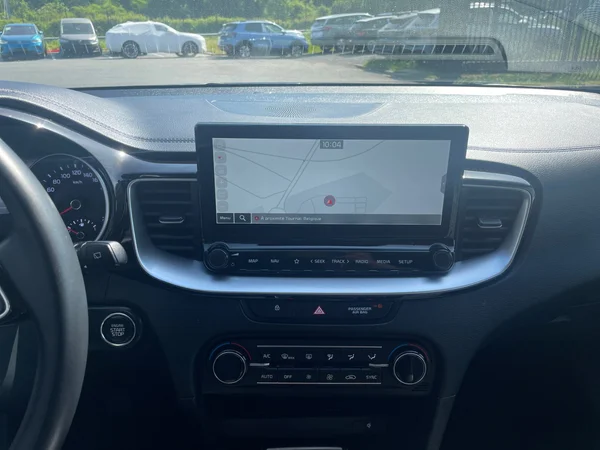 KIA XCeed (2024) — foto 5 van 21
