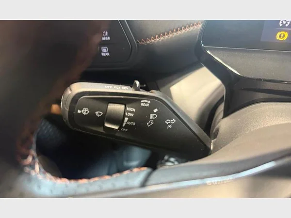 Cupra Born (2025) — foto 22 van 29