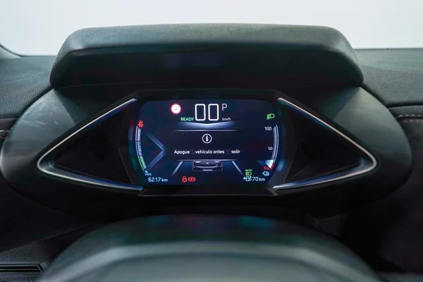 DS DS 3 Crossback E-Tense (2022) — foto 6 van 40
