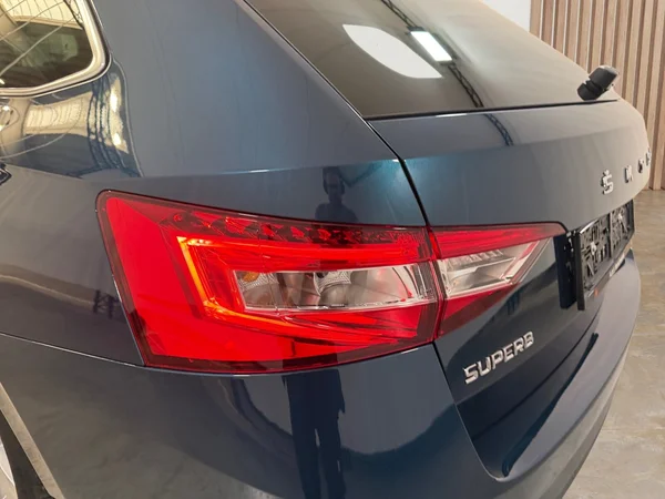Skoda Superb (2022) — foto 29 van 30
