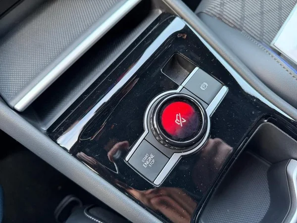 VOLKSWAGEN Tiguan (2024) — foto 10 van 27