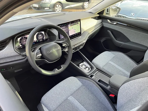 SKODA Octavia Combi (2026) — foto 3 van 21