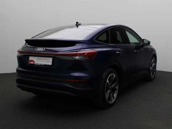 AUDI Q4 Sportback e-tron (2025) — foto 20 van 26