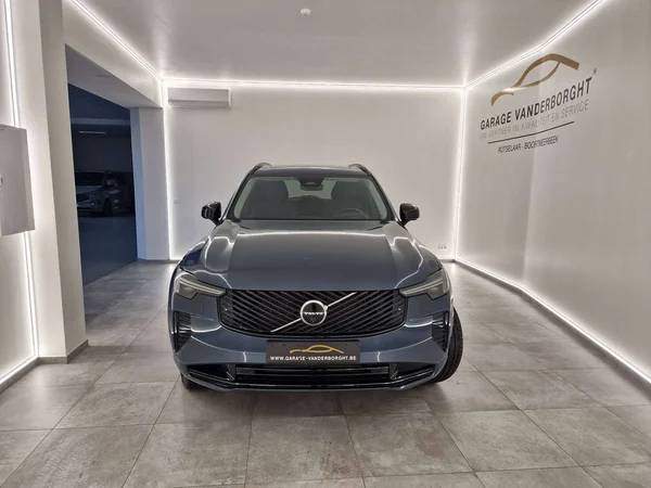 Volvo XC90 (2026) — foto 10 van 17