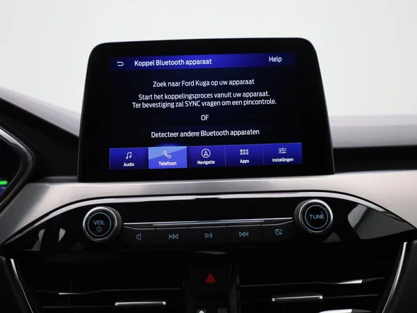 Ford Kuga (2022) — foto 18 van 40