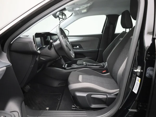Opel Mokka-e (2023) — foto 3 van 36