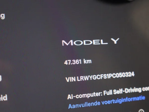 Tesla Model Y (2023) — foto 7 van 39
