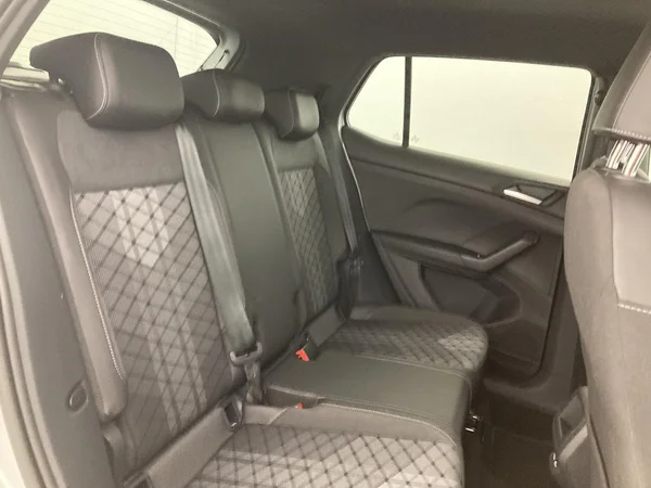 VOLKSWAGEN T-Cross (2025) — foto 34 van 36