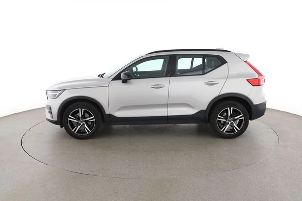 Volvo XC40 (2023) — foto 9 van 16