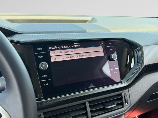 VOLKSWAGEN T-Cross (2023) — foto 19 van 20