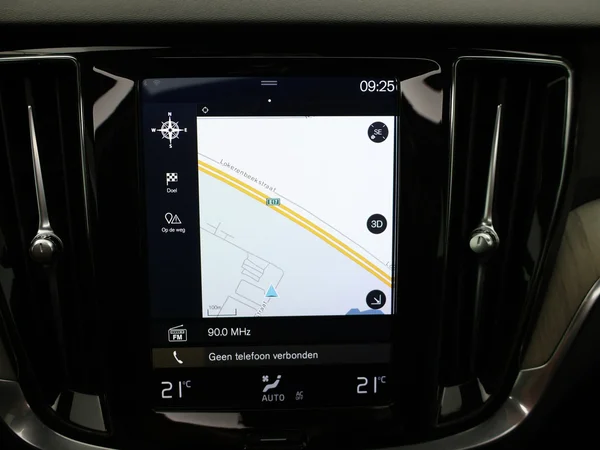 VOLVO V60 (2019) — foto 14 van 27