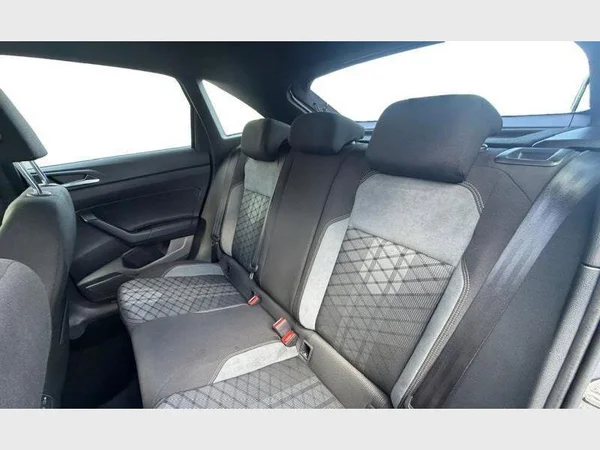 Volkswagen Taigo (2024) — foto 2 van 21