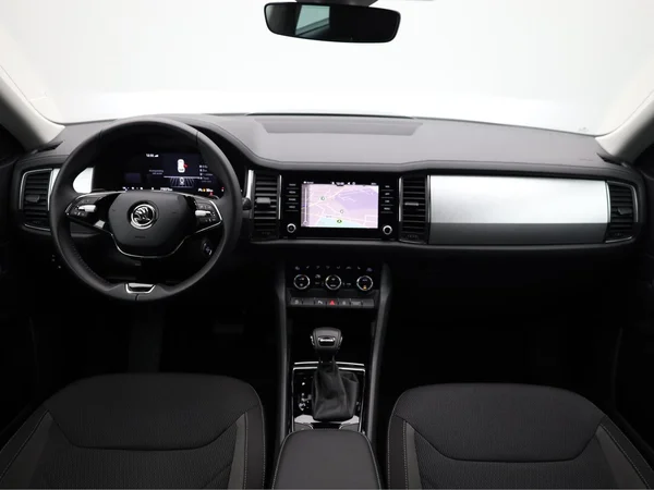 SKODA Kodiaq (2024) — foto 2 van 23