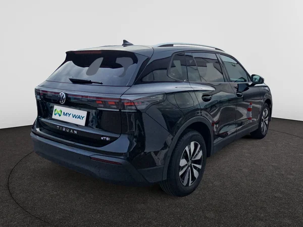 VOLKSWAGEN Tiguan (2026) — foto 9 van 24