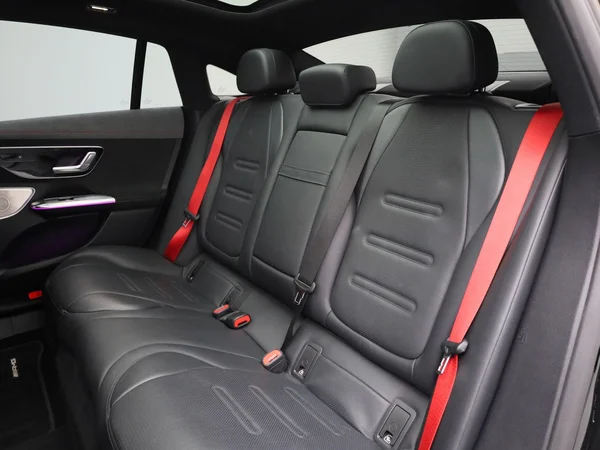 Mercedes-Benz EQE (2022) — foto 4 van 72