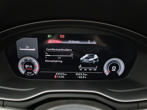 Audi A5 (2022) — foto 10 van 48