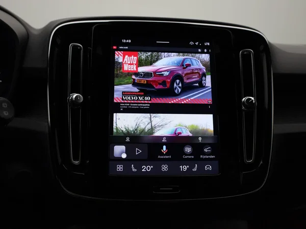 Volvo XC40 (2023) — foto 20 van 39