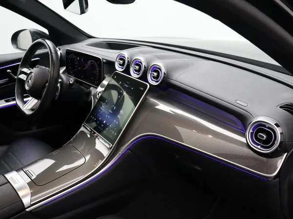 Mercedes-Benz GLC (2024) — foto 24 van 35