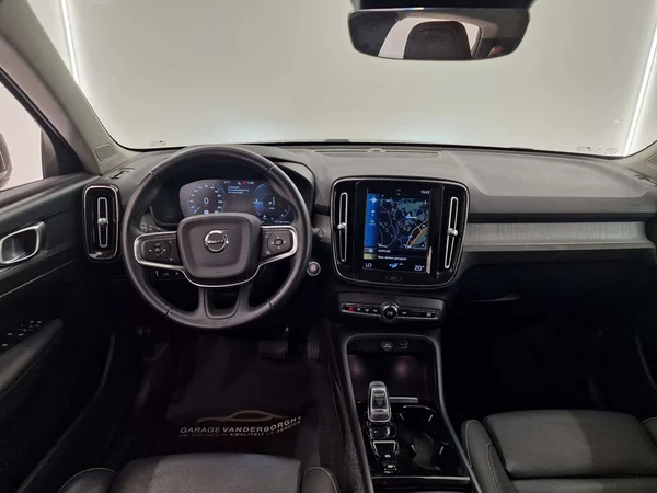 Volvo XC40 (2021) — foto 12 van 16