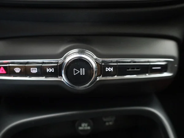 Volvo XC40 (2021) — foto 14 van 41