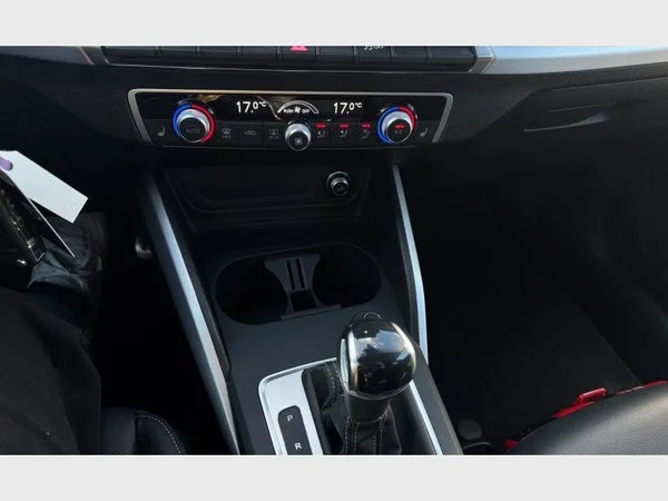 AUDI Q2 (2024) — foto 8 van 20
