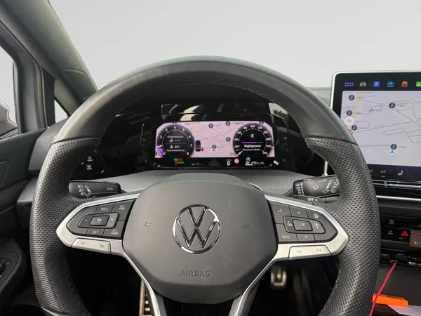 VOLKSWAGEN Golf VIII (2026) — foto 4 van 24