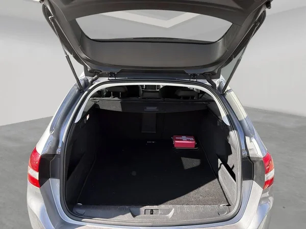 Peugeot 308 (2019) — foto 16 van 18