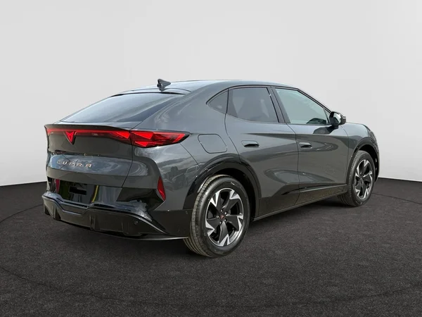 CUPRA Tavascan (2025) — foto 8 van 15