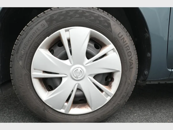 NISSAN Micra (2016) — foto 7 van 20