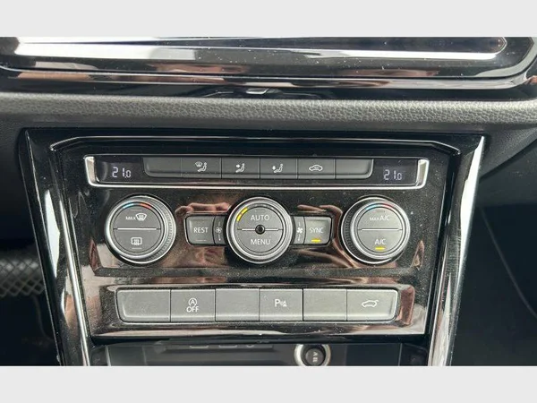 Volkswagen Touran (2020) — foto 14 van 31