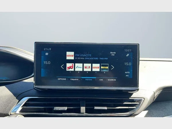 Peugeot 5008 (2022) — foto 6 van 30