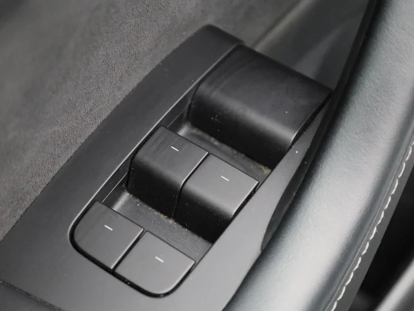 Tesla Model 3 (2022) — foto 25 van 40