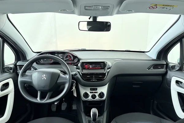Peugeot 208 (2019) — foto 15 van 15