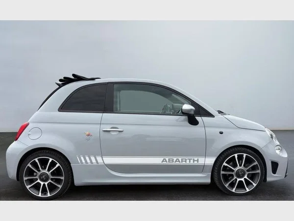 Abarth 595C (2021) — foto 14 van 19