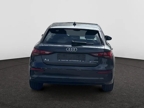 AUDI A3 Sportback (2023) — foto 12 van 15
