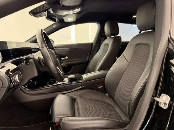 Mercedes-Benz CLA (2023) — foto 21 van 21