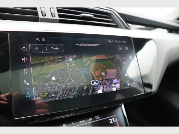 AUDI e-tron (2022) — foto 6 van 35