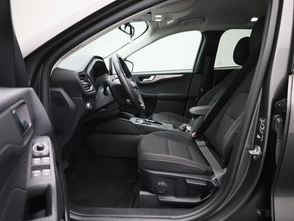 Ford Kuga (2022) — foto 5 van 40