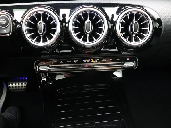 Mercedes-Benz A-Klasse (2023) — foto 13 van 32