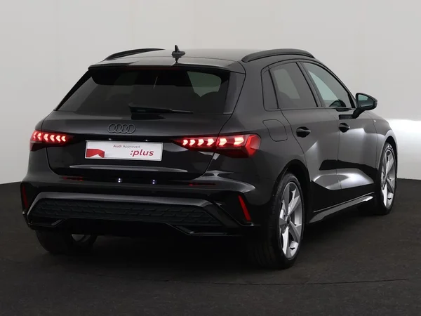 AUDI A3 Sportback (2025) — foto 11 van 18