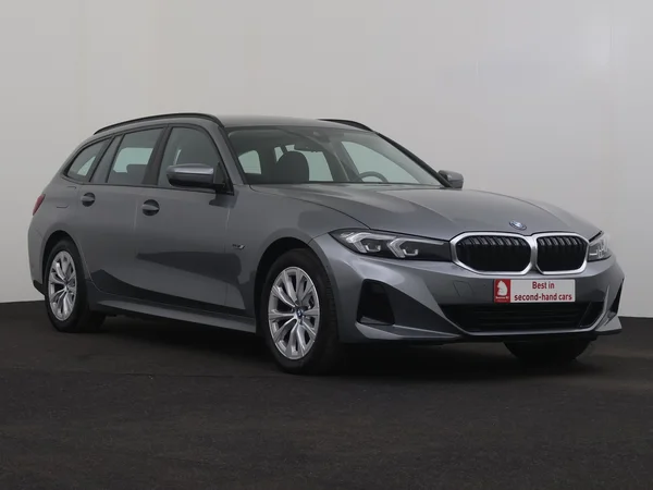 BMW 320 (2022) — foto 28 van 33