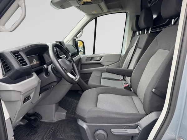 VOLKSWAGEN Crafter 35 Fourgon Mwb Hr (2024) — foto 2 van 24