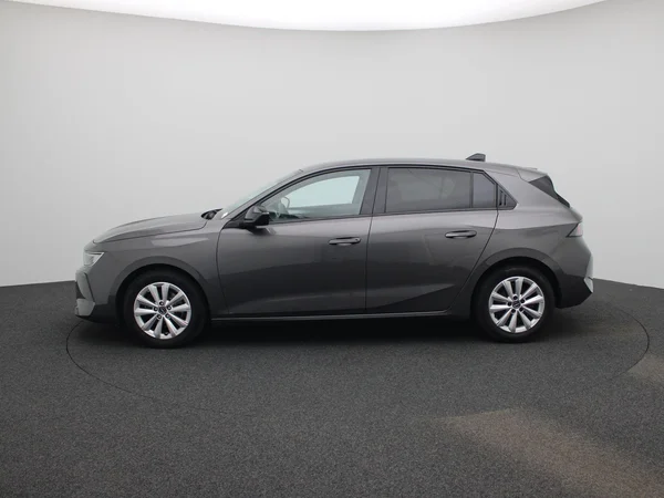 Opel Astra (2023) — foto 33 van 38