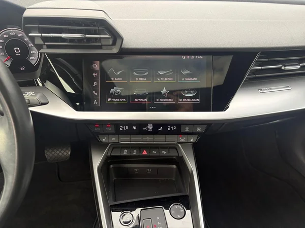 AUDI A3 Sportback (2024) — foto 7 van 24