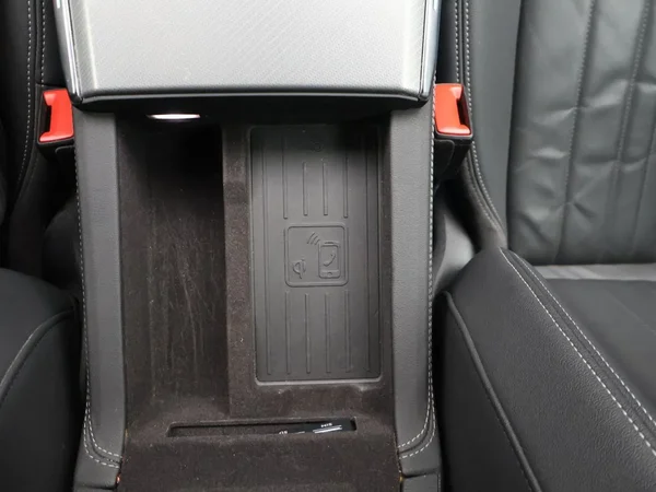 Audi A6 (2019) — foto 11 van 29