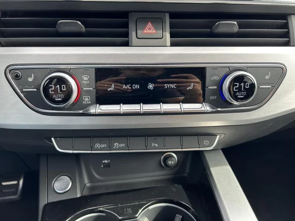 AUDI A4 Avant Dsl (2023) — foto 15 van 38