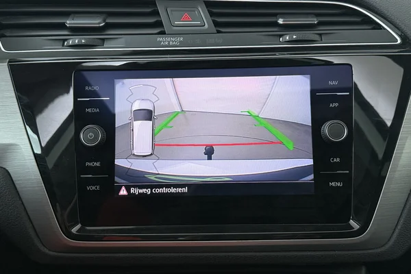 Volkswagen Touran (2020) — foto 5 van 31