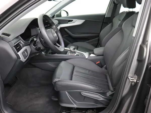 AUDI A4 (2020) — foto 2 van 28