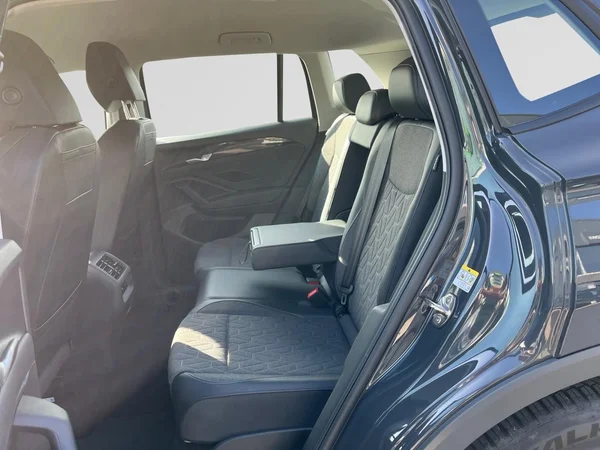 VOLKSWAGEN Tiguan (2025) — foto 19 van 21