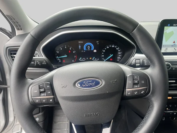 Ford Focus (2018) — foto 2 van 19